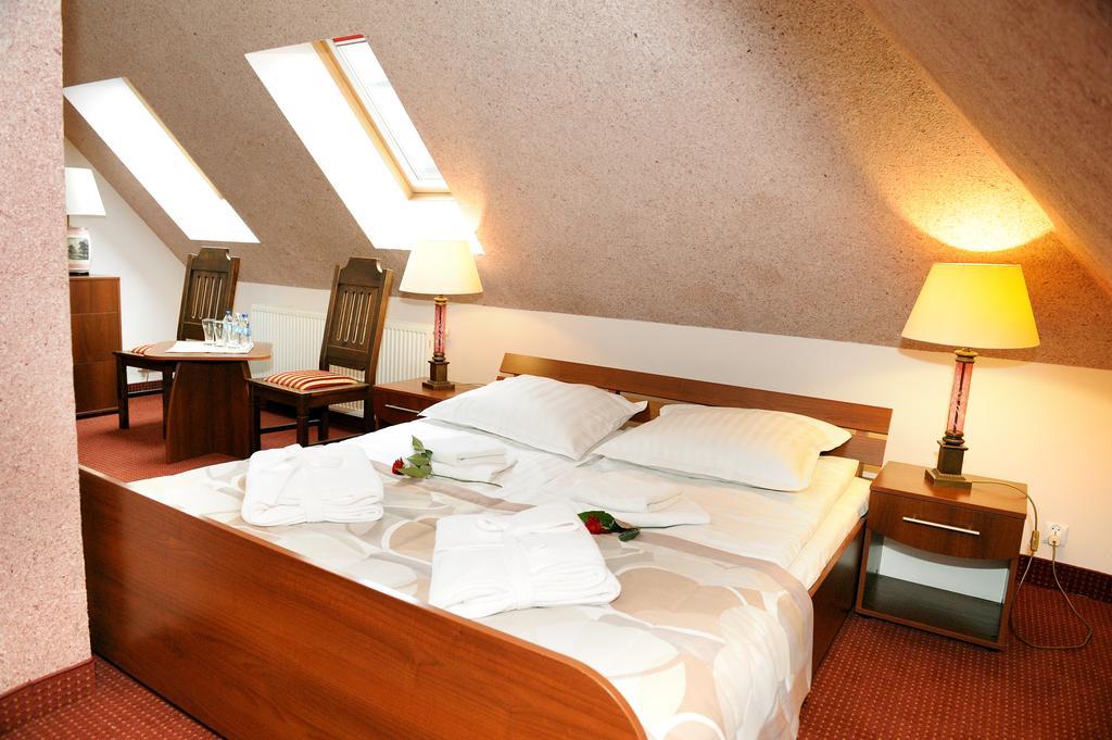 Hotel Czardasz Koziegłowy Rom bilde