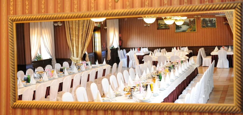 Hotel Czardasz Koziegłowy Eksteriør bilde
