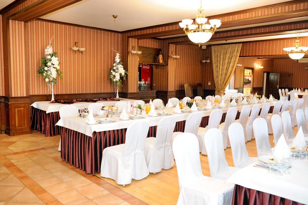 Hotel Czardasz Koziegłowy Eksteriør bilde