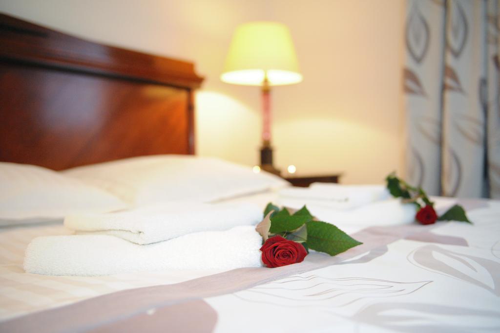 Hotel Czardasz Koziegłowy Eksteriør bilde