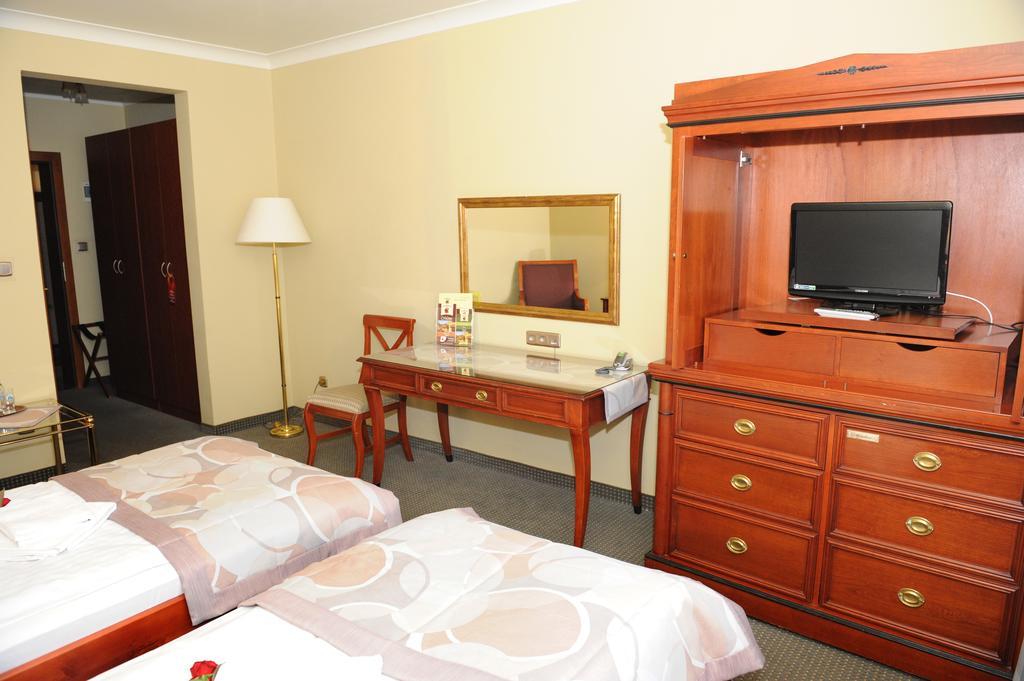 Hotel Czardasz Koziegłowy Eksteriør bilde