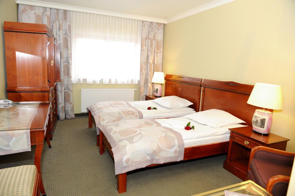 Hotel Czardasz Koziegłowy Eksteriør bilde