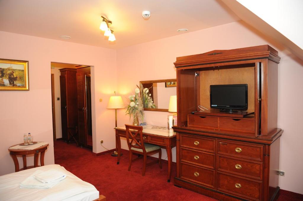 Hotel Czardasz Koziegłowy Eksteriør bilde