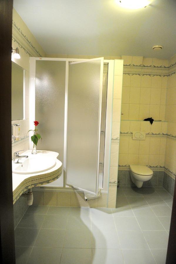 Hotel Czardasz Koziegłowy Eksteriør bilde
